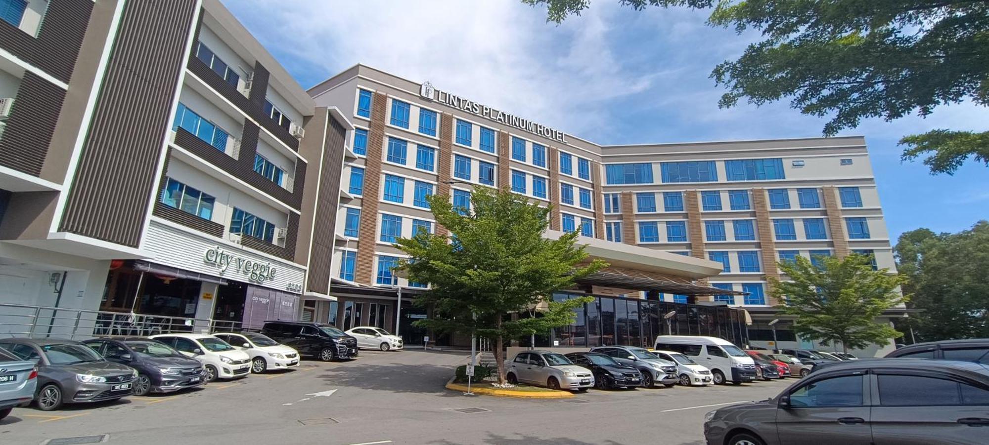 Lintas Platinum Hotel Kota Kinabalu Exterior foto